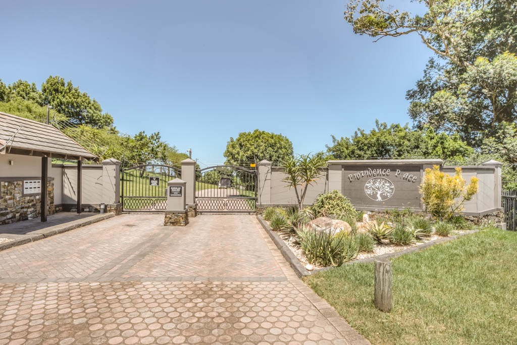 6 Bedroom House For Sale in RE/MAX™ of Southern Africa