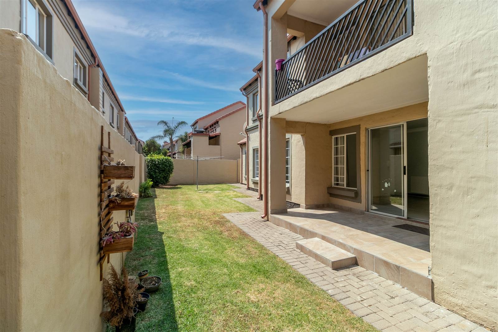 3 Bedroom Apartment / Flat For Sale in Eden Glen RE/MAX™ of Southern