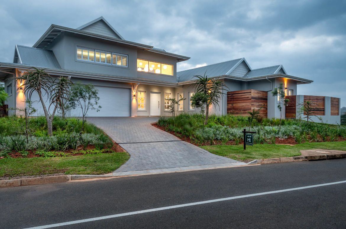 RE/MAX Dolphin Realtors