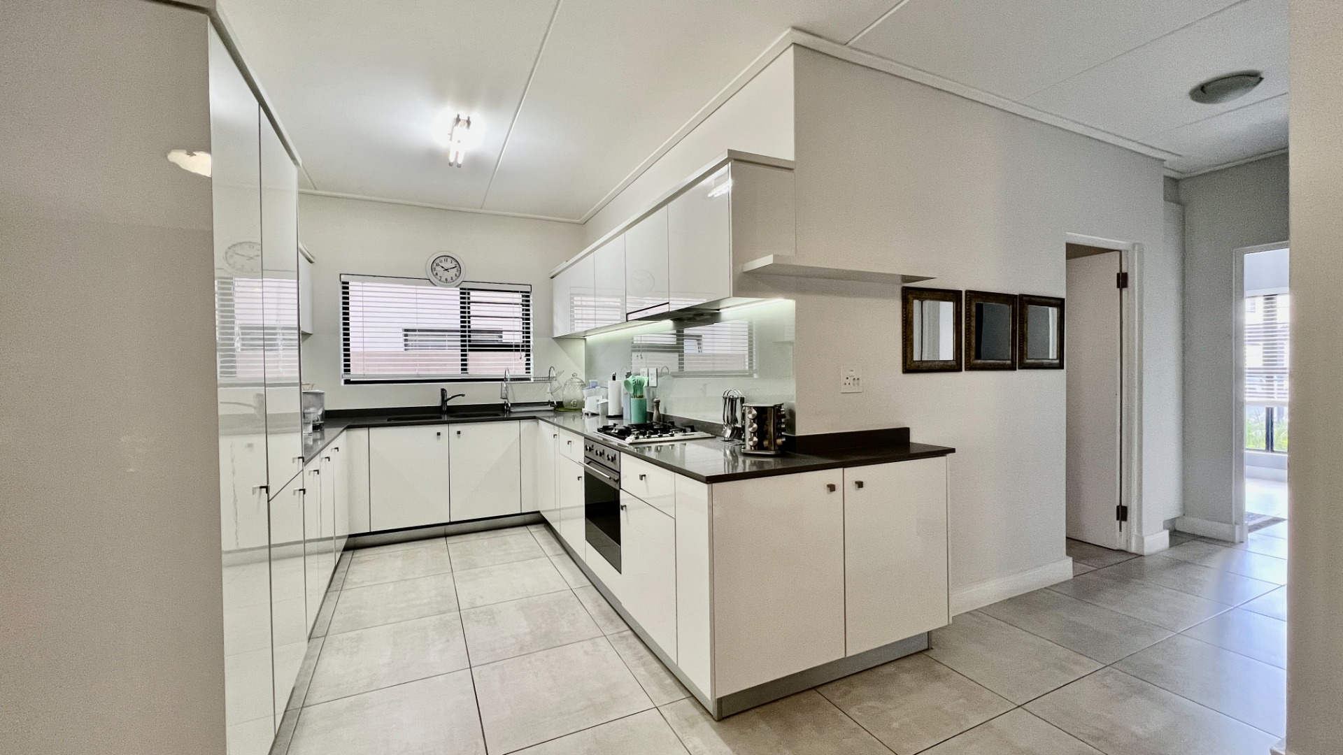 3 Bedroom Apartment / Flat To Rent in Waterfall RE/MAX™ of Southern