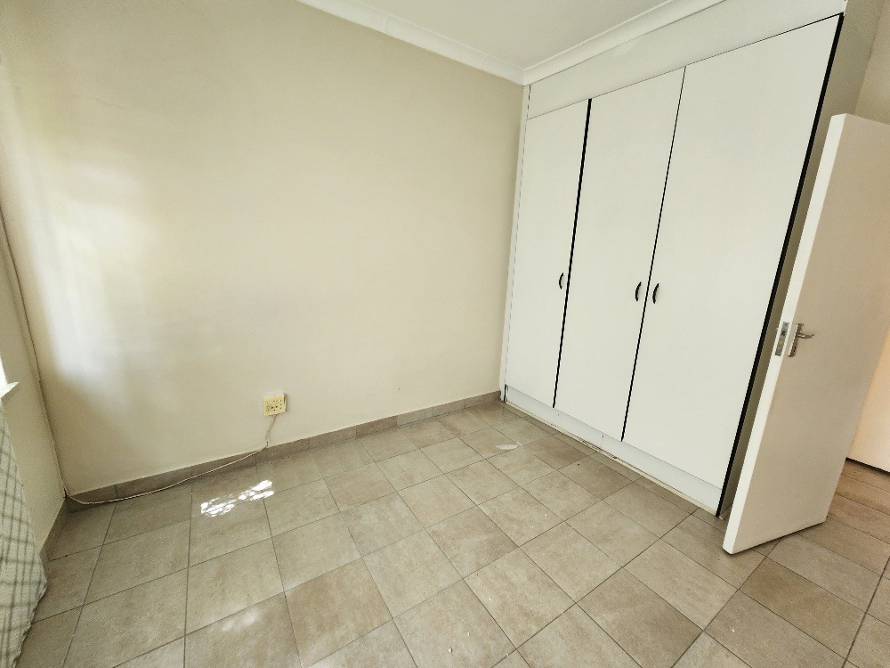 6 Bedroom House For Sale in Chrisville RE/MAX™ of Southern Africa