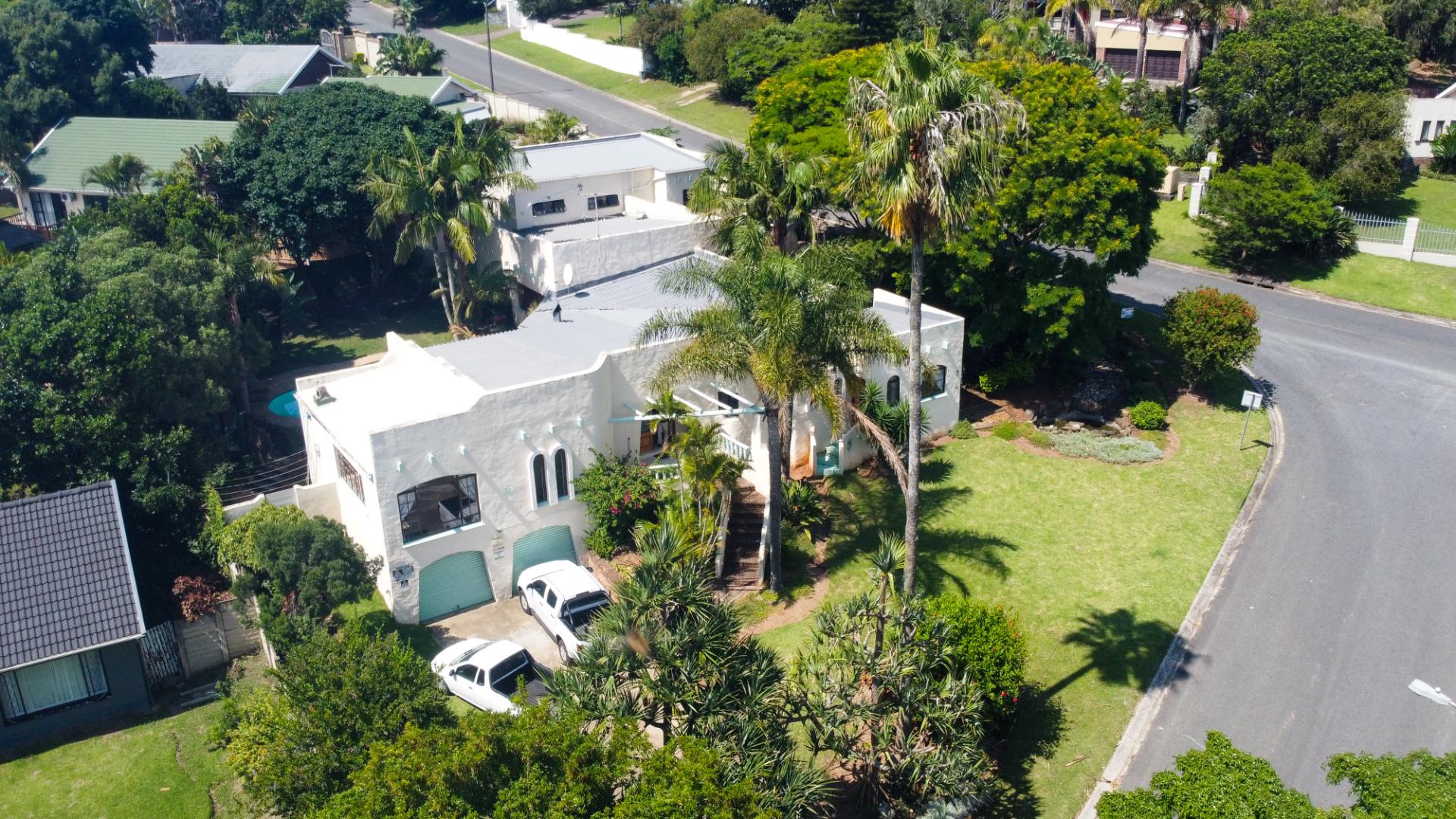 4 Bedroom House For Sale in Beacon Bay RE/MAX™ of Southern Africa