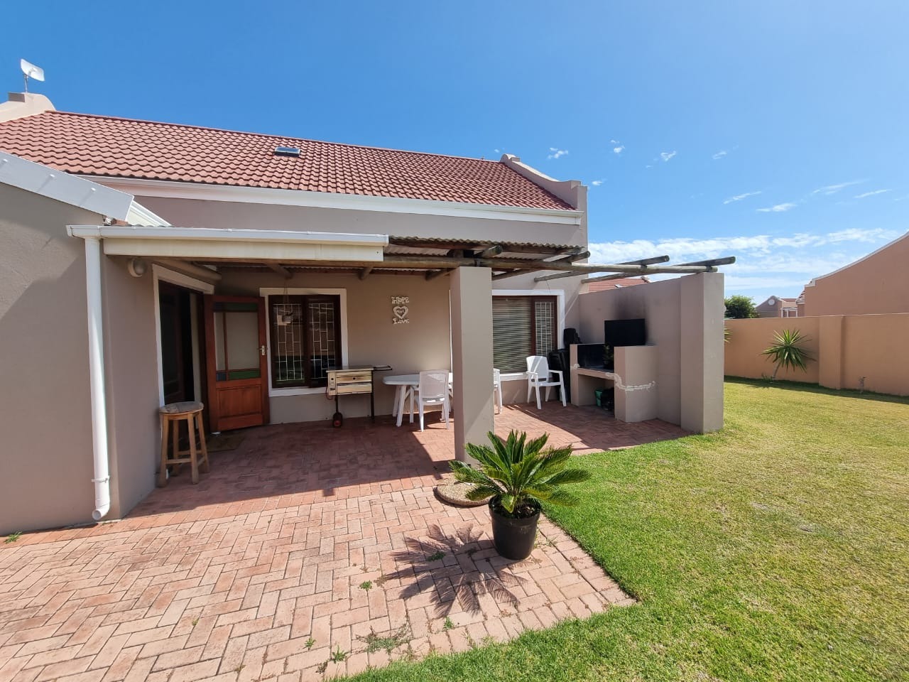 4 Bedroom House For Sale in Sandbaai RE/MAX™ of Southern Africa