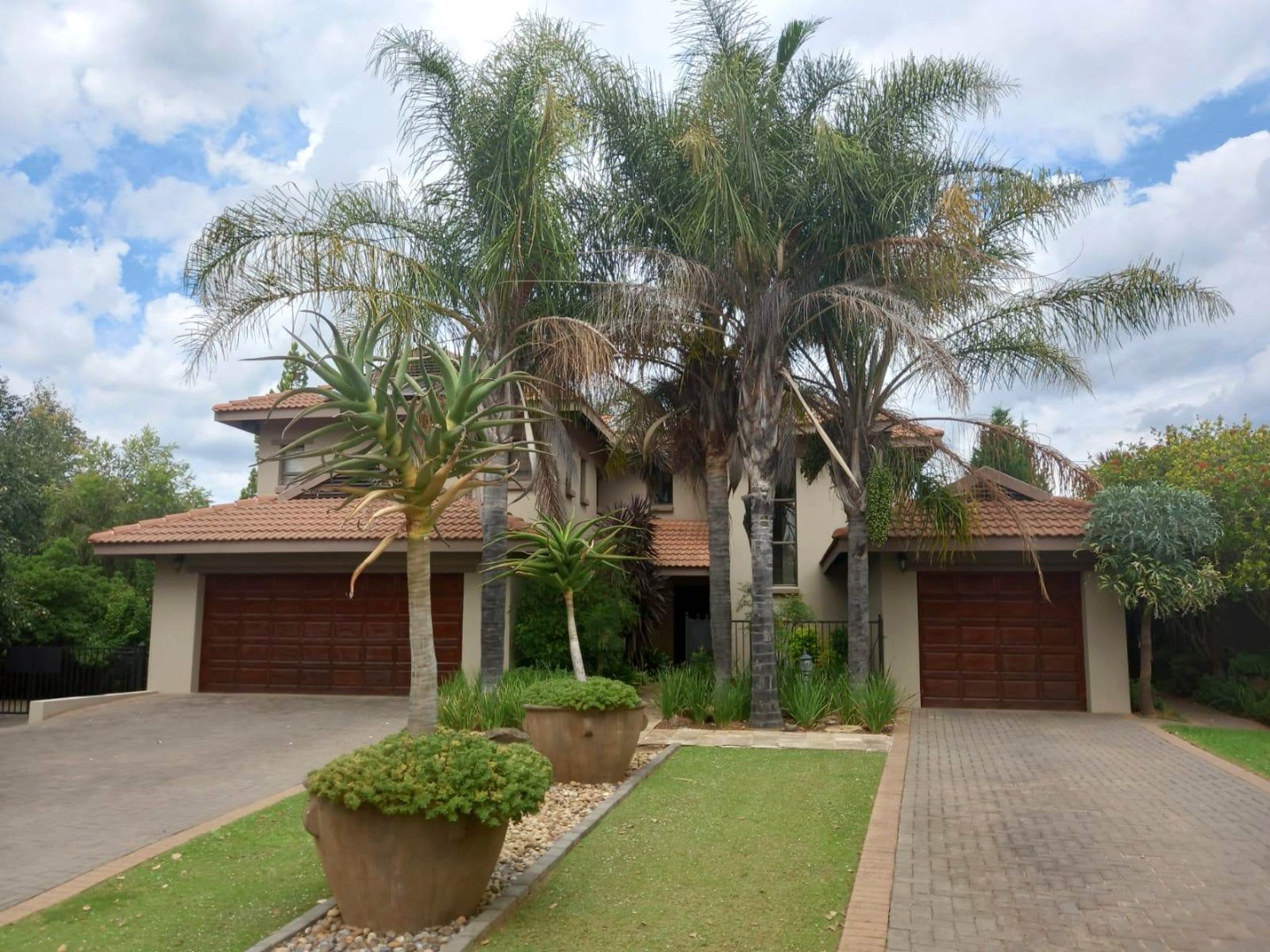 4 Bedroom House For Sale in Woodland Hills Wildlife Estate RE/MAX™ of