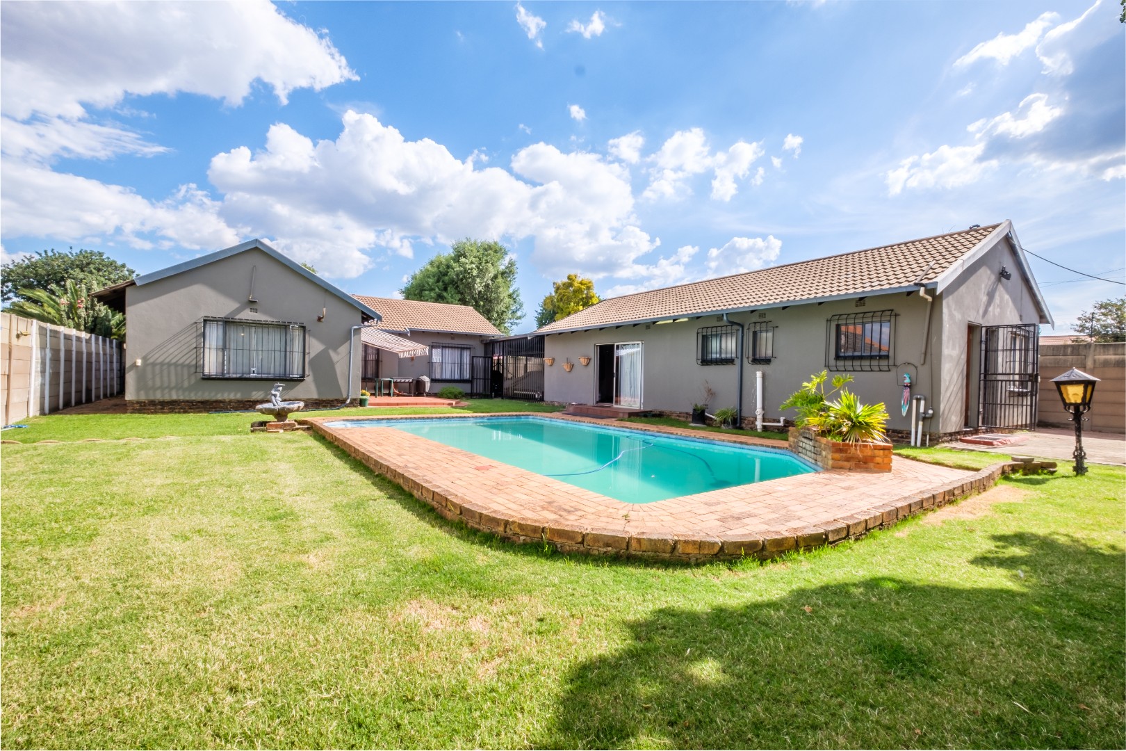 3 Bedroom House For Sale in Mayberry Park RE/MAX™ of Southern Africa