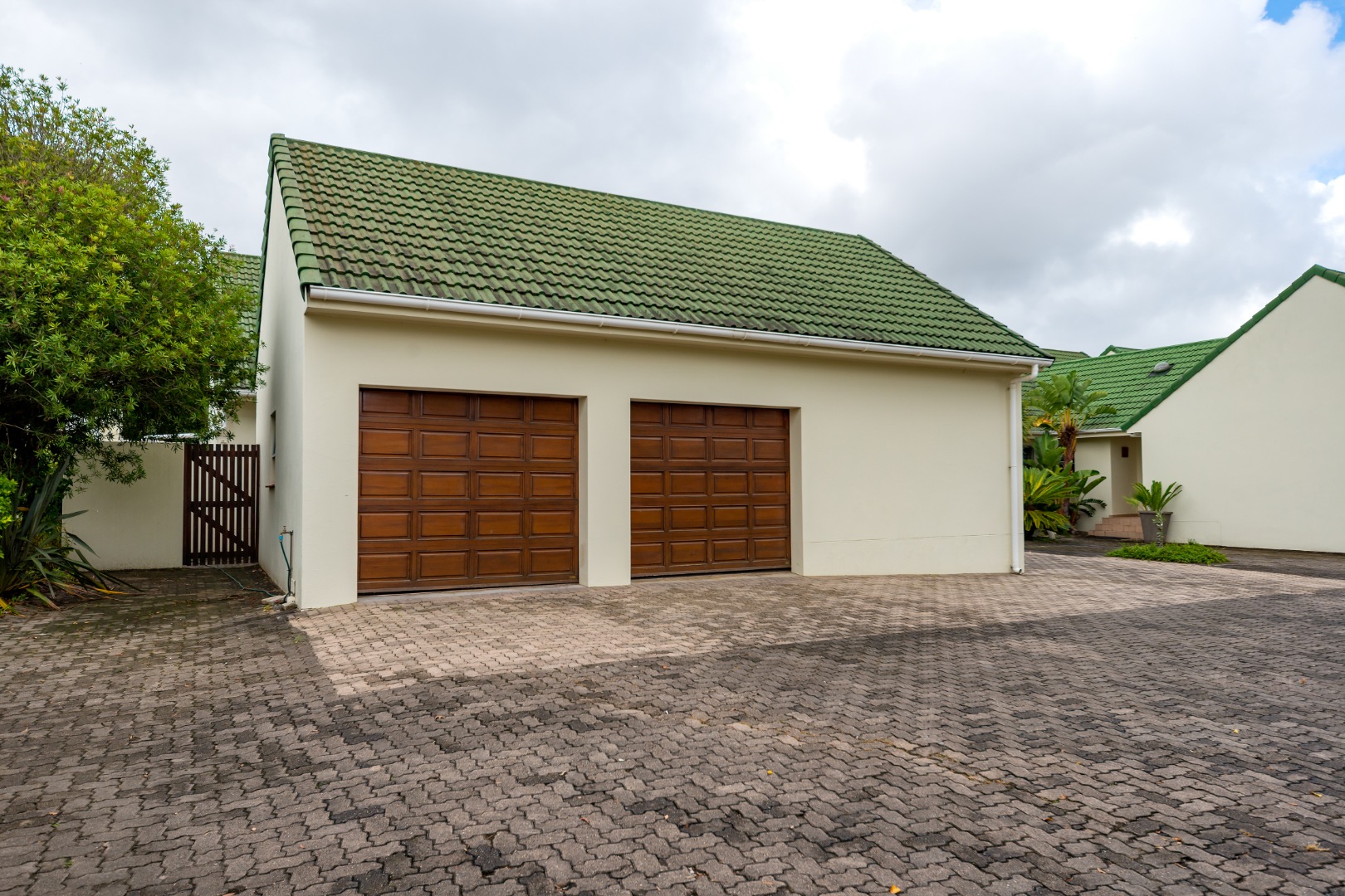 3 Bedroom House For Sale in King Park RE/MAX™ of Southern Africa