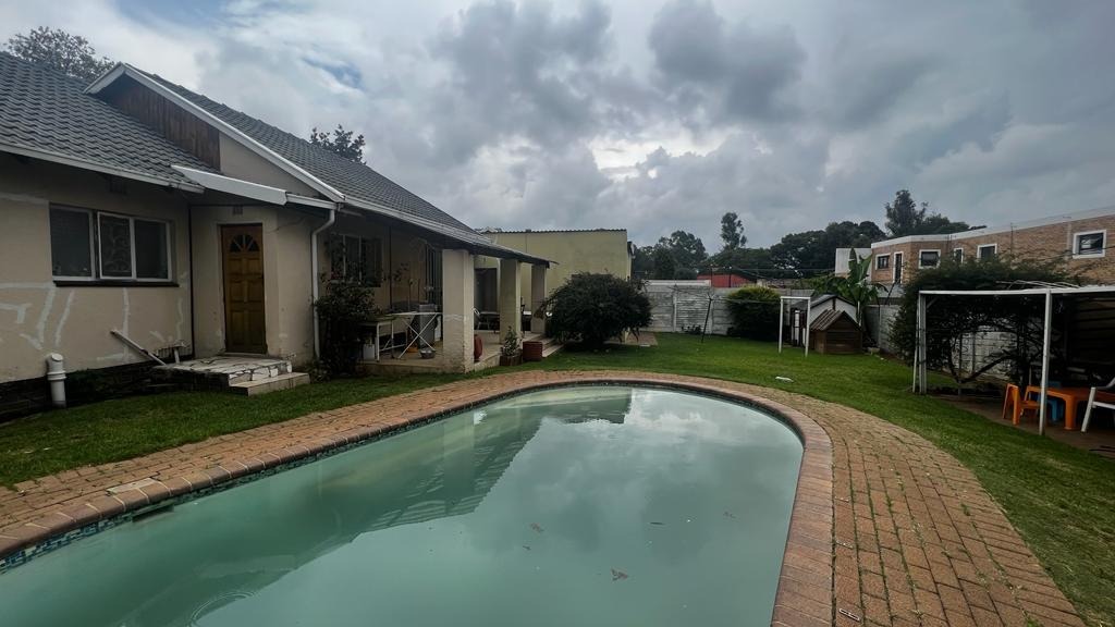4 Bedroom House For Sale in Ridgeway RE/MAX™ of Southern Africa