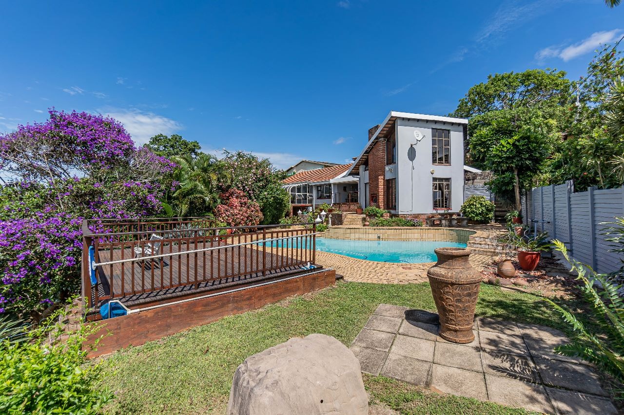 4 Bedroom House For Sale in Amanzimtoti RE/MAX™ of Southern Africa