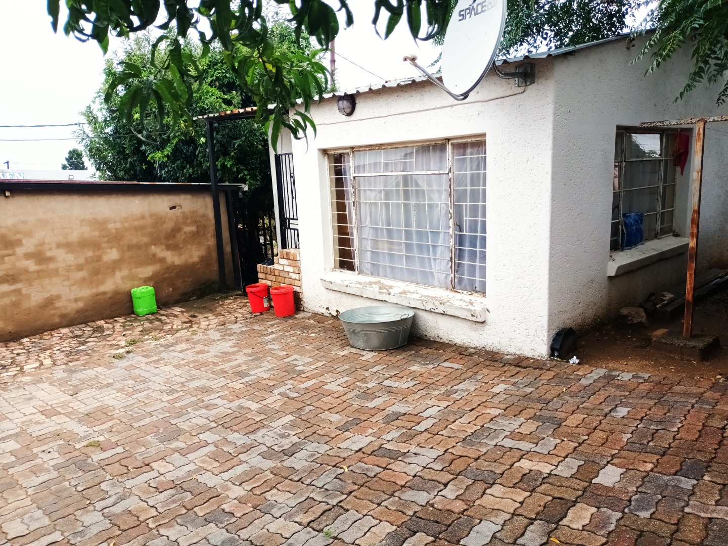 1 Bedroom House For Sale in Diepsloot RE/MAX™ of Southern Africa