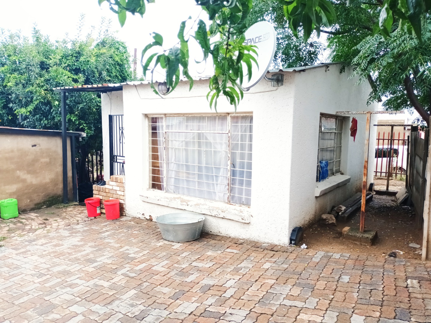 1 Bedroom House For Sale in Diepsloot RE/MAX™ of Southern Africa