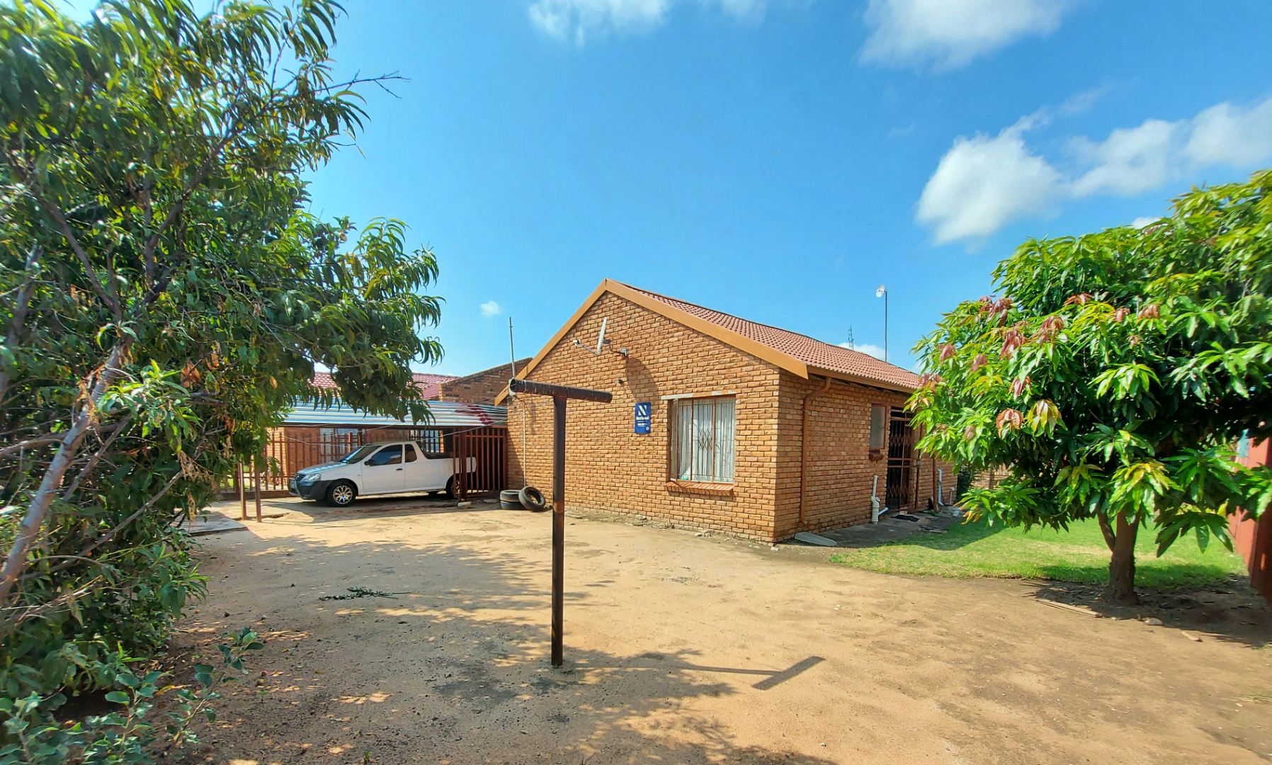 3 Bedroom House For Sale in Mmabatho Unit 15 RE/MAX™ of Southern Africa