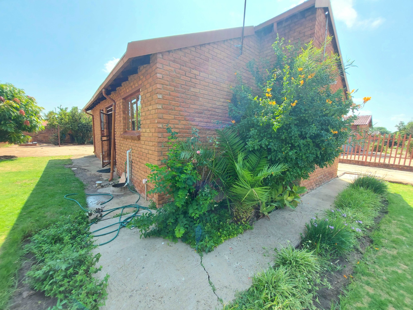 3 Bedroom House For Sale in Mmabatho Unit 15 RE/MAX™ of Southern Africa