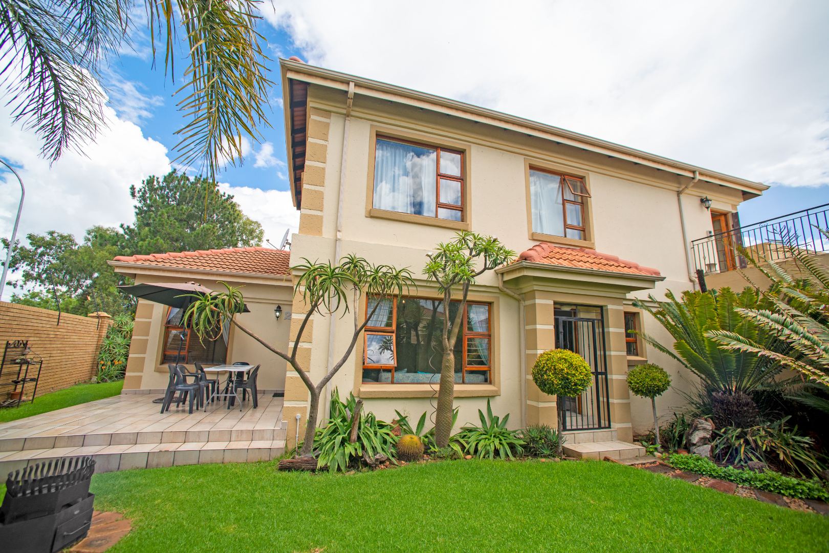 3 Bedroom House For Sale in Eden Glen RE/MAX™ of Southern Africa
