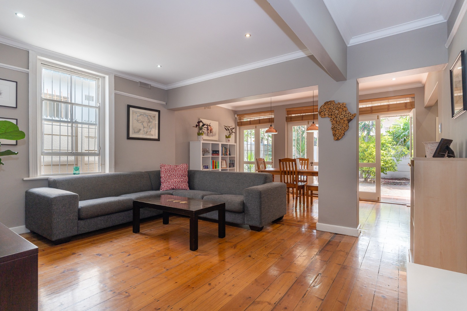 2 Bedroom House For Sale in Wynberg Upper RE/MAX™ of Southern Africa