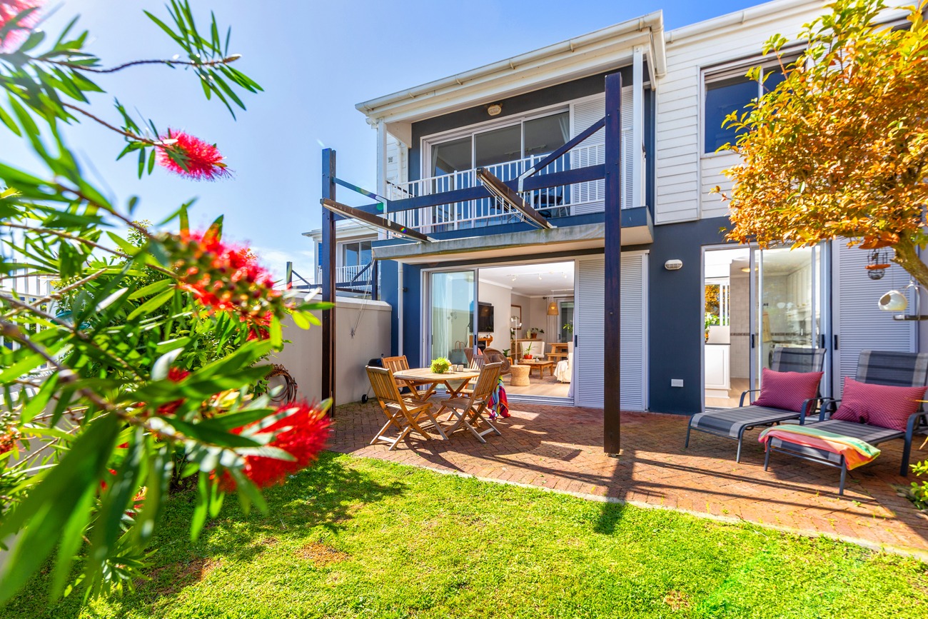 3 Bedroom Townhouse For Sale in Knysna Central RE/MAX™ of Southern Africa