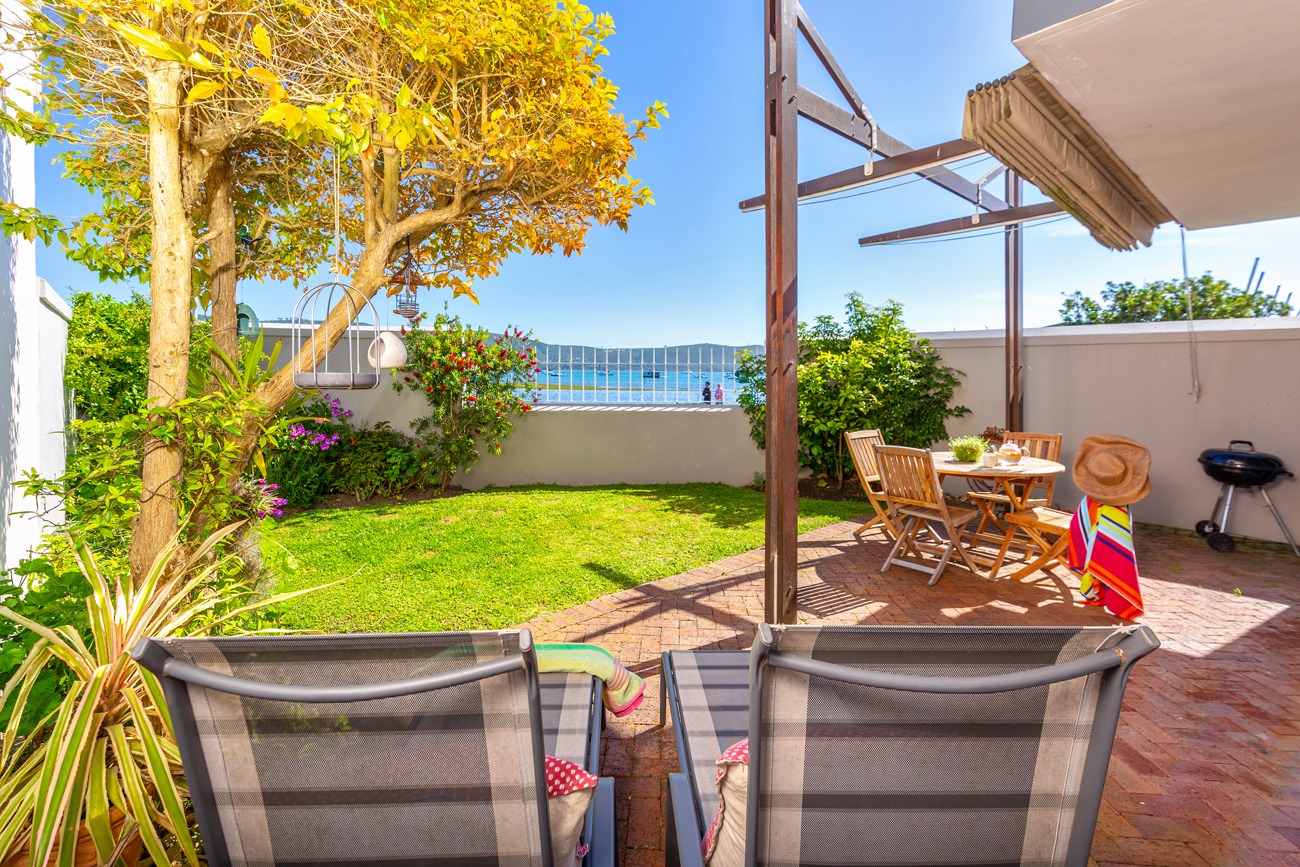 3 Bedroom Townhouse For Sale in Knysna Central RE/MAX™ of Southern Africa