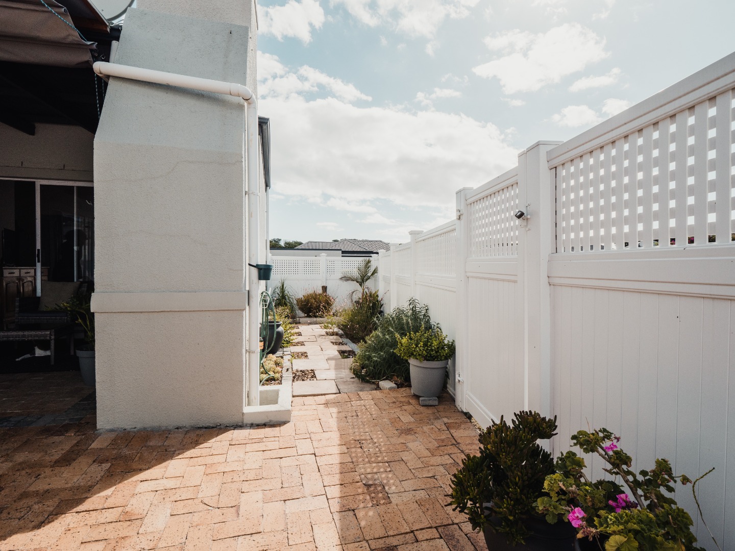 3 Bedroom House For Sale in Fernwood Estate RE/MAX™ of Southern Africa