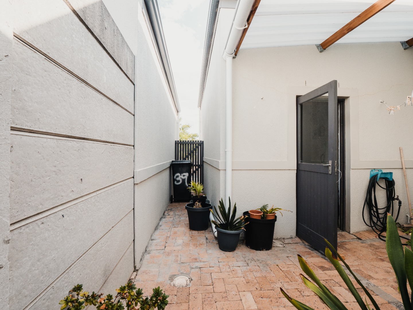 3 Bedroom House For Sale in Fernwood Estate RE/MAX™ of Southern Africa