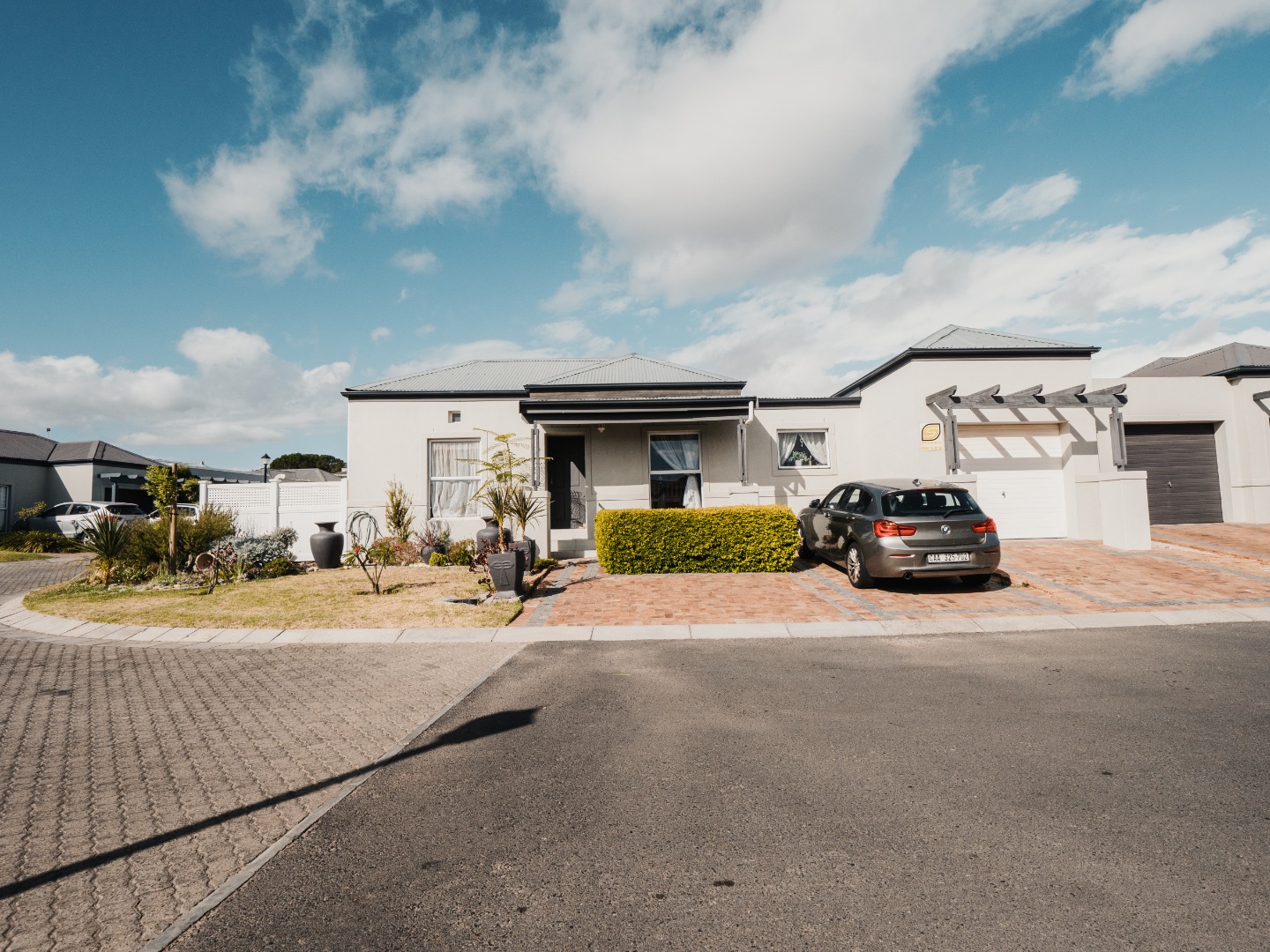 3 Bedroom House For Sale in Fernwood Estate RE/MAX™ of Southern Africa