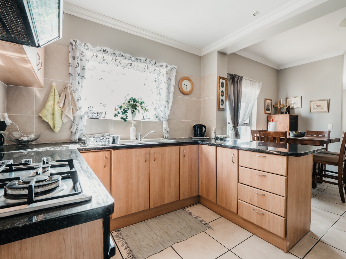 3 Bedroom House For Sale in Fernwood Estate RE/MAX™ of Southern Africa