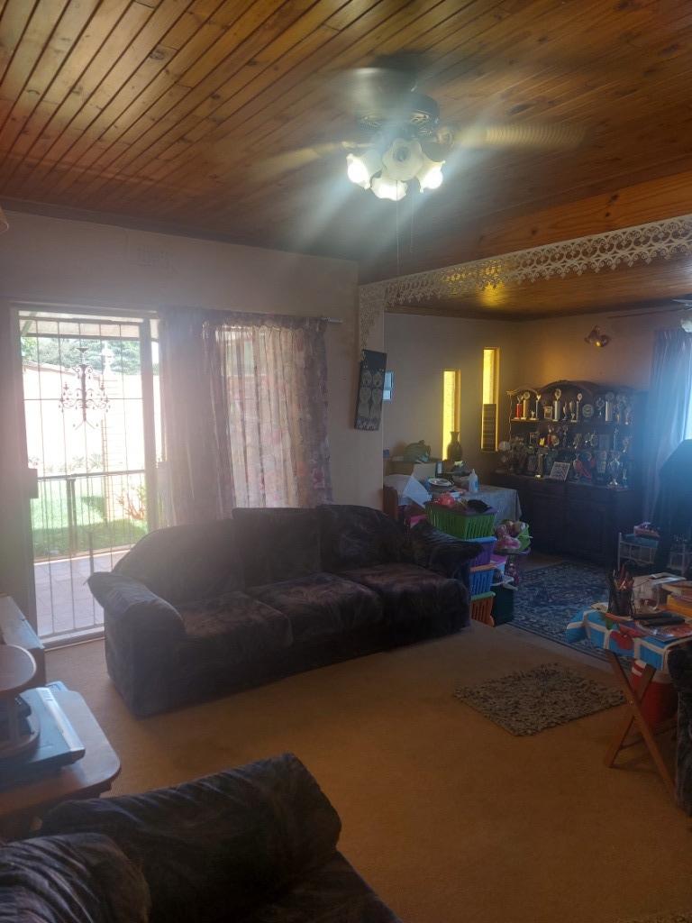 3 Bedroom House For Sale in Ritchie RE/MAX™ of Southern Africa