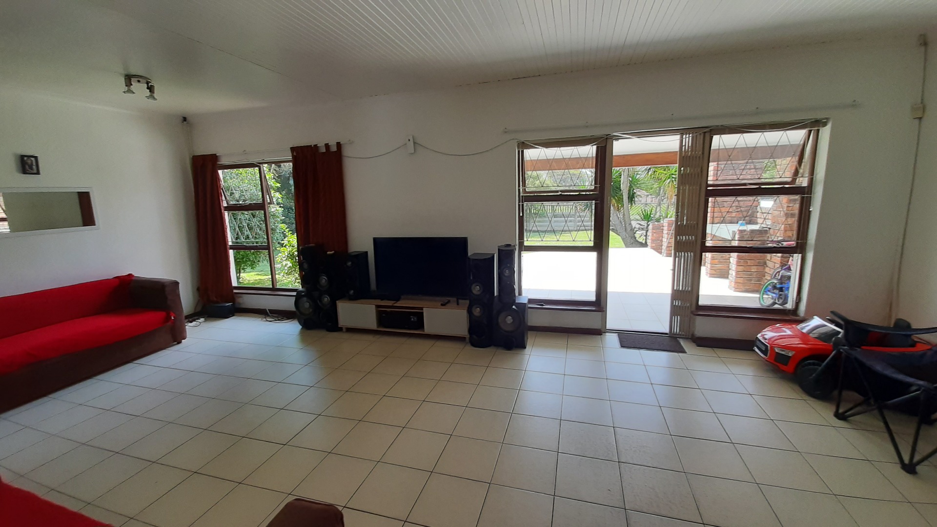 3 Bedroom House To Rent in Lorraine Manor RE/MAX™ of Southern Africa