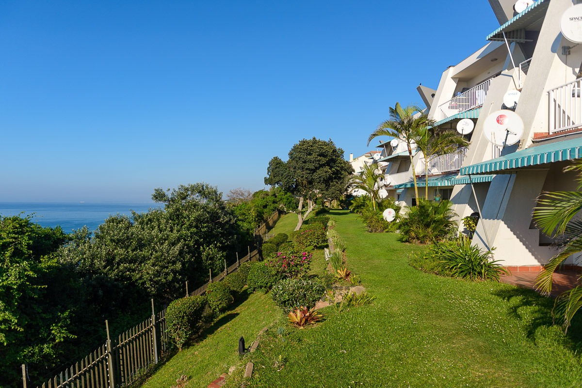 2 Bedroom Apartment / Flat To Rent in Umdloti Beach RE/MAX™ of