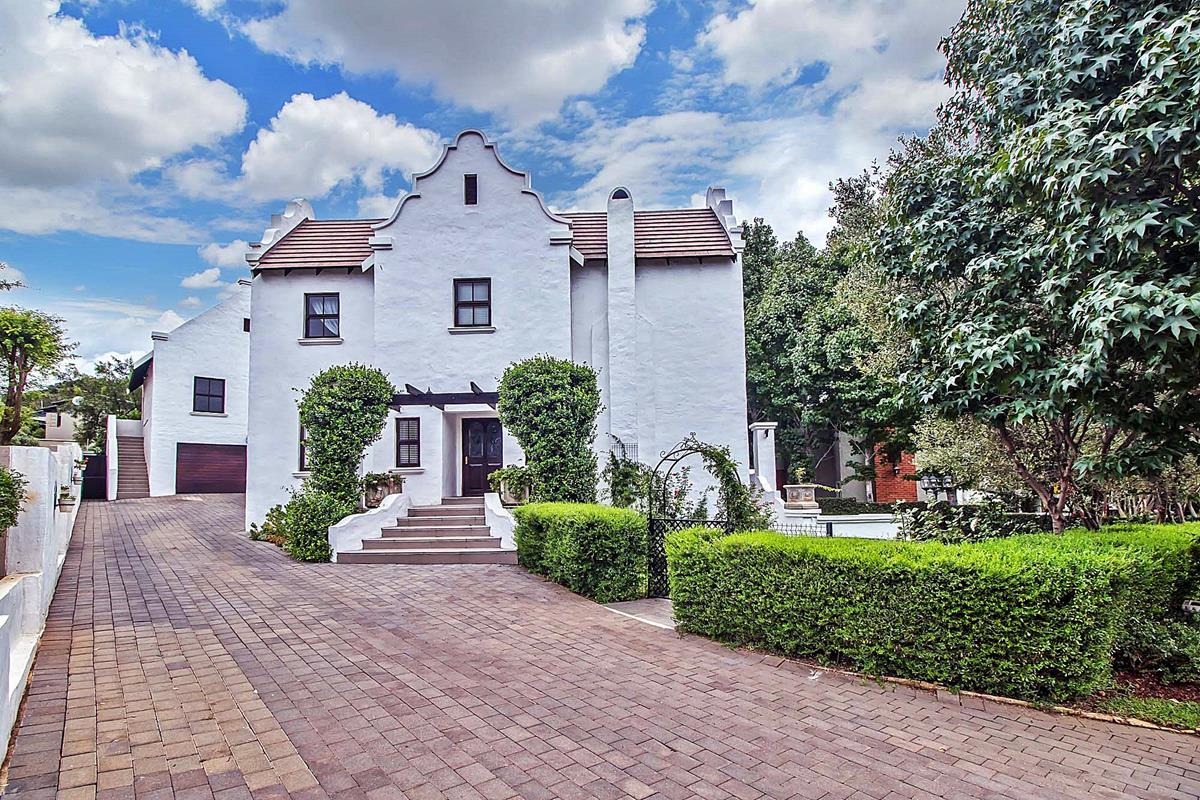 4 Bedroom House For Sale in Boardwalk Meander RE/MAX™ of Southern Africa