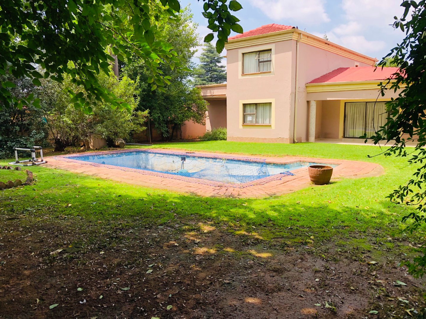 4 Bedroom House For Sale in Kibler Park RE/MAX™ of Southern Africa