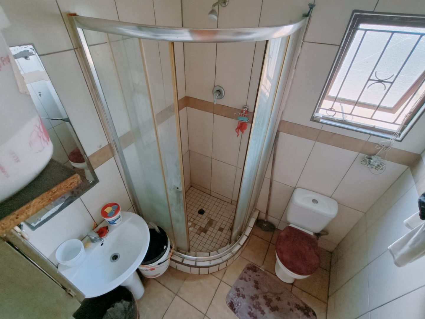 2 Bedroom House For Sale in Brackenham RE/MAX™ of Southern Africa