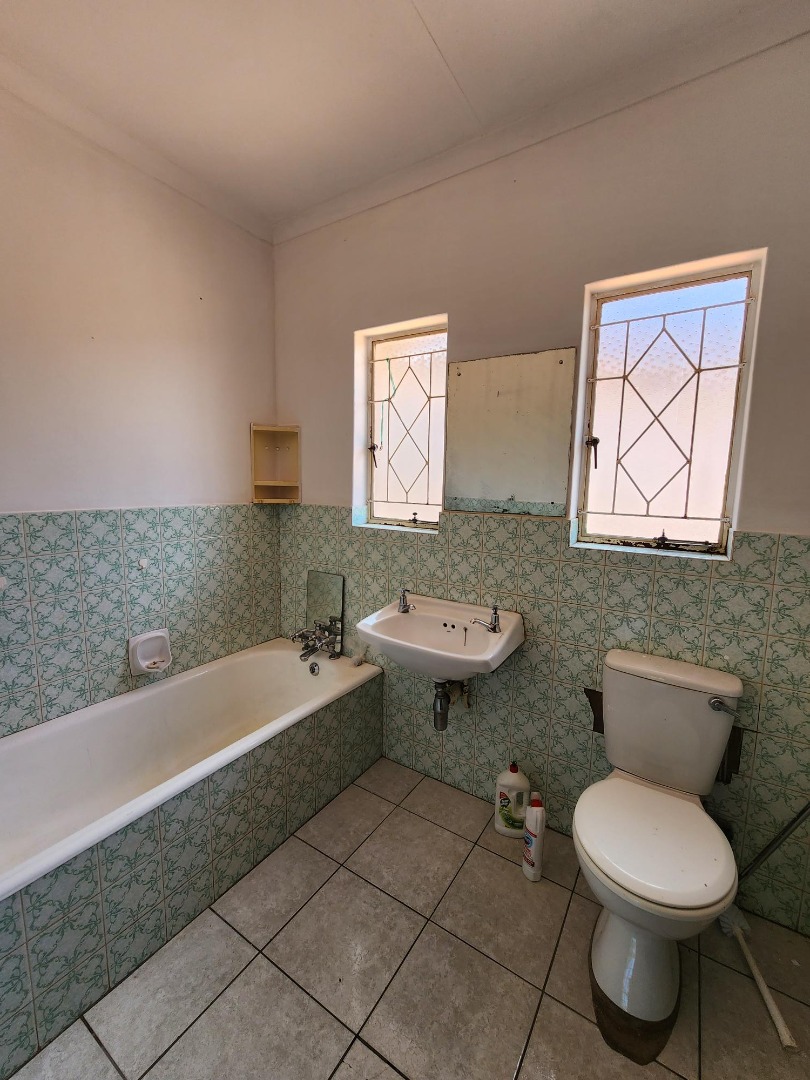 3 Bedroom House To Rent in Bisley RE/MAX™ of Southern Africa