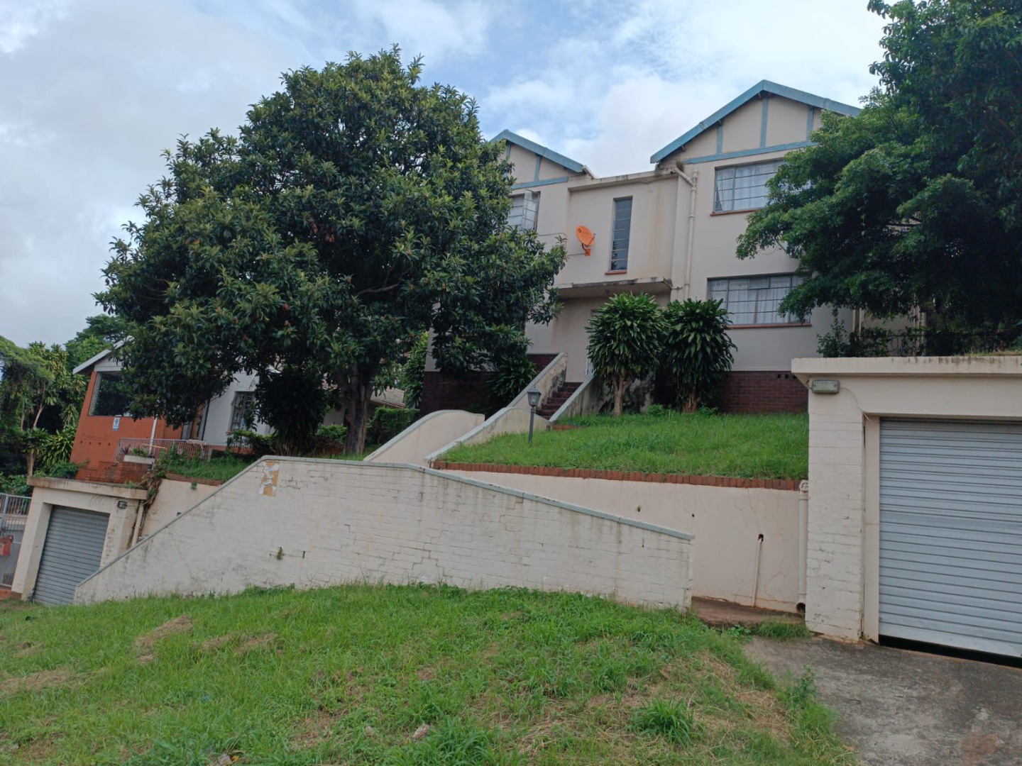 2 Bedroom Apartment / Flat For Sale in Umbilo RE/MAX™ of Southern Africa