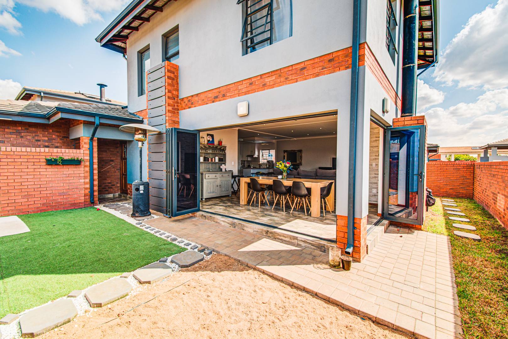 3 Bedroom House For Sale in Pomona RE/MAX™ of Southern Africa