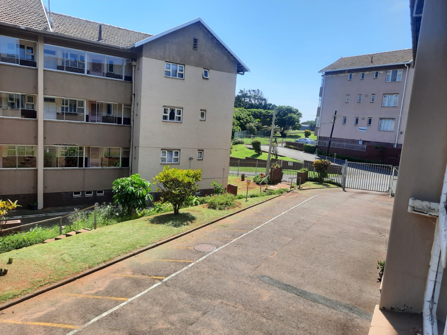 1 Bedroom Apartment / Flat To Rent in Bluff RE/MAX™ of Southern Africa