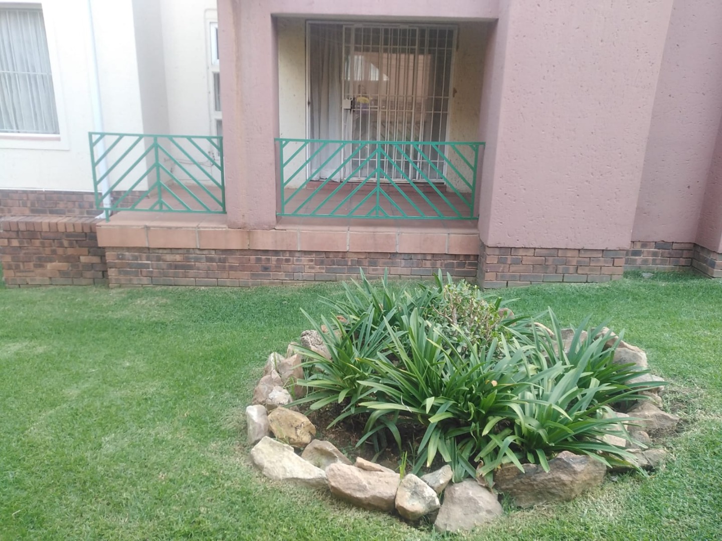 2 Bedroom Apartment / Flat To Rent in Winchester Hills RE/MAX™ of