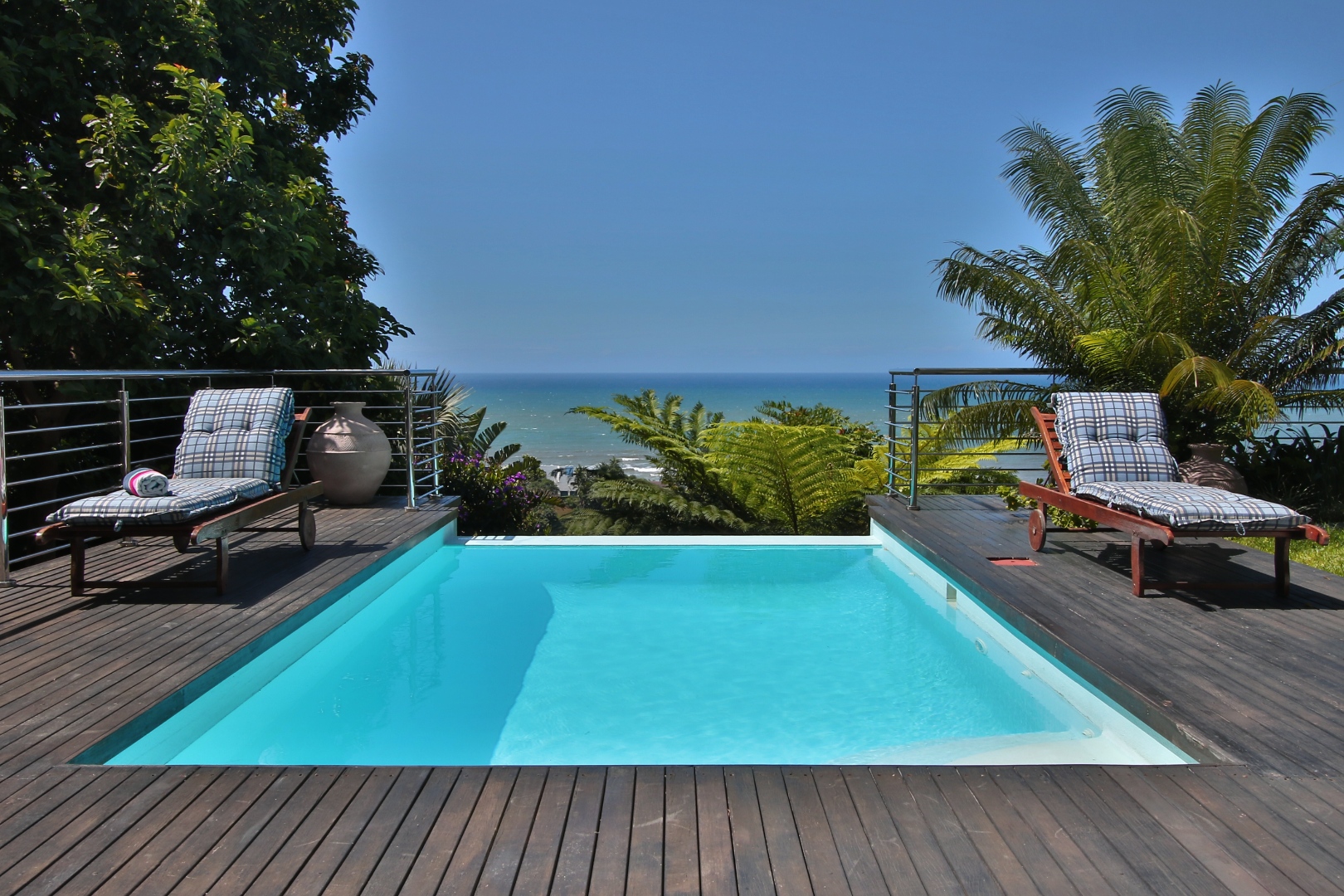 4 Bedroom House For Sale in Trafalgar RE/MAX™ of Southern Africa