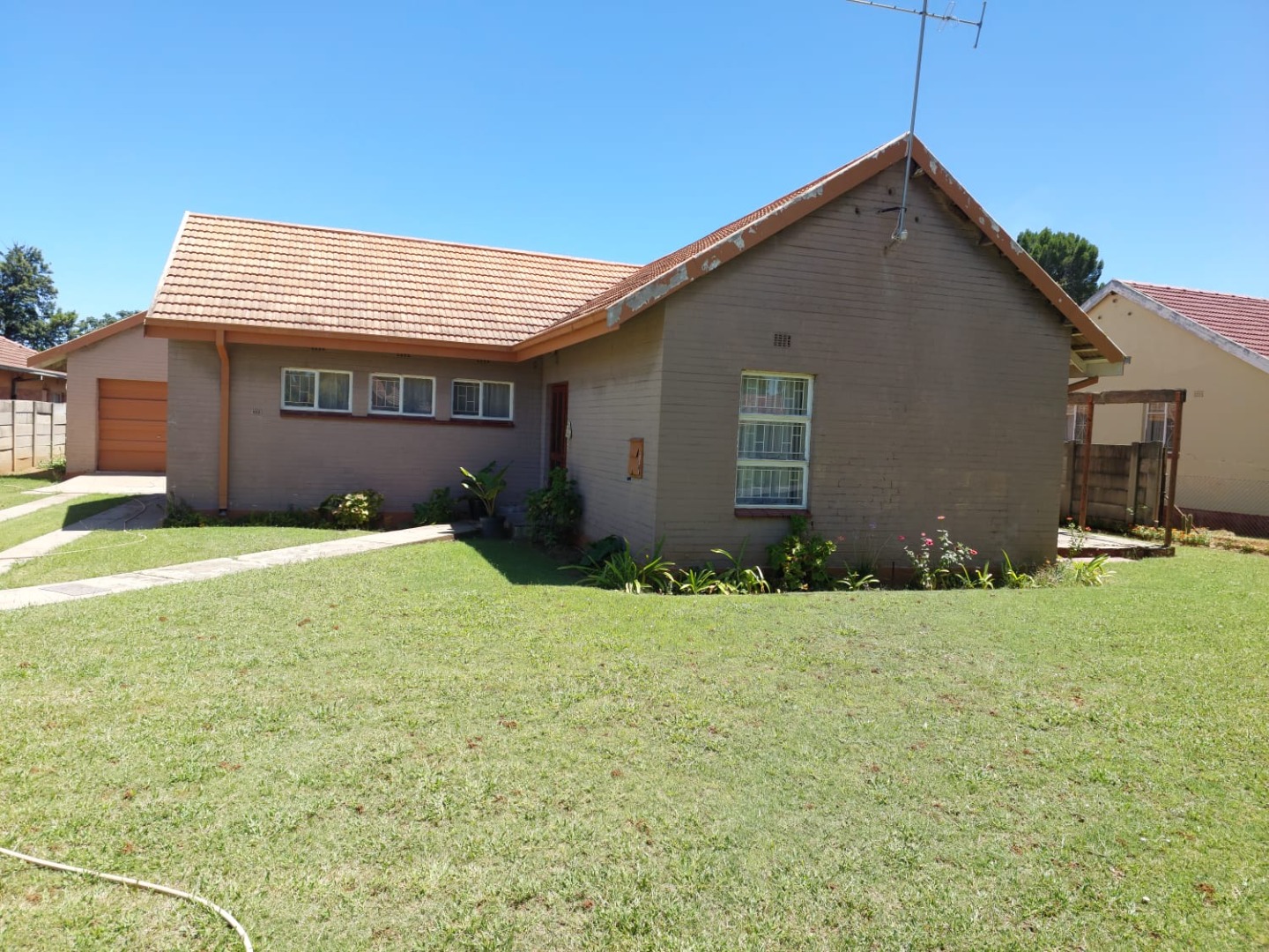 3 Bedroom House For Sale in Saaiplaas RE/MAX™ of Southern Africa