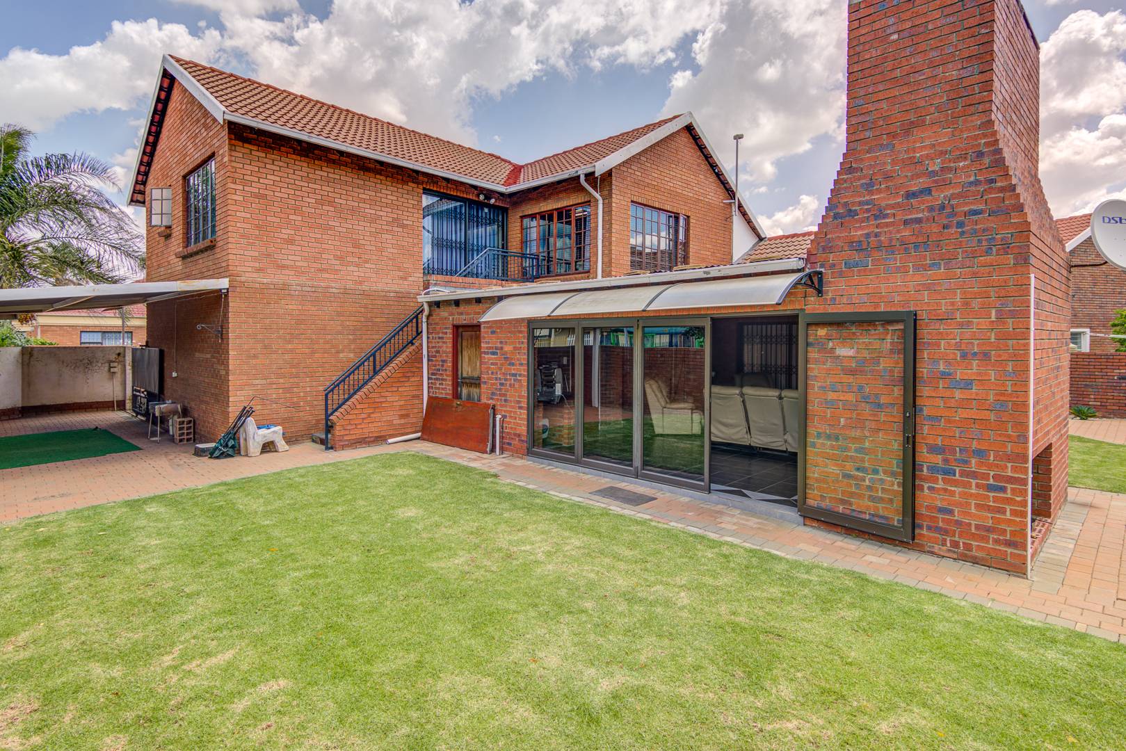 4 Bedroom House For Sale in Kempton Park Ext 4 RE/MAX™ of Southern Africa