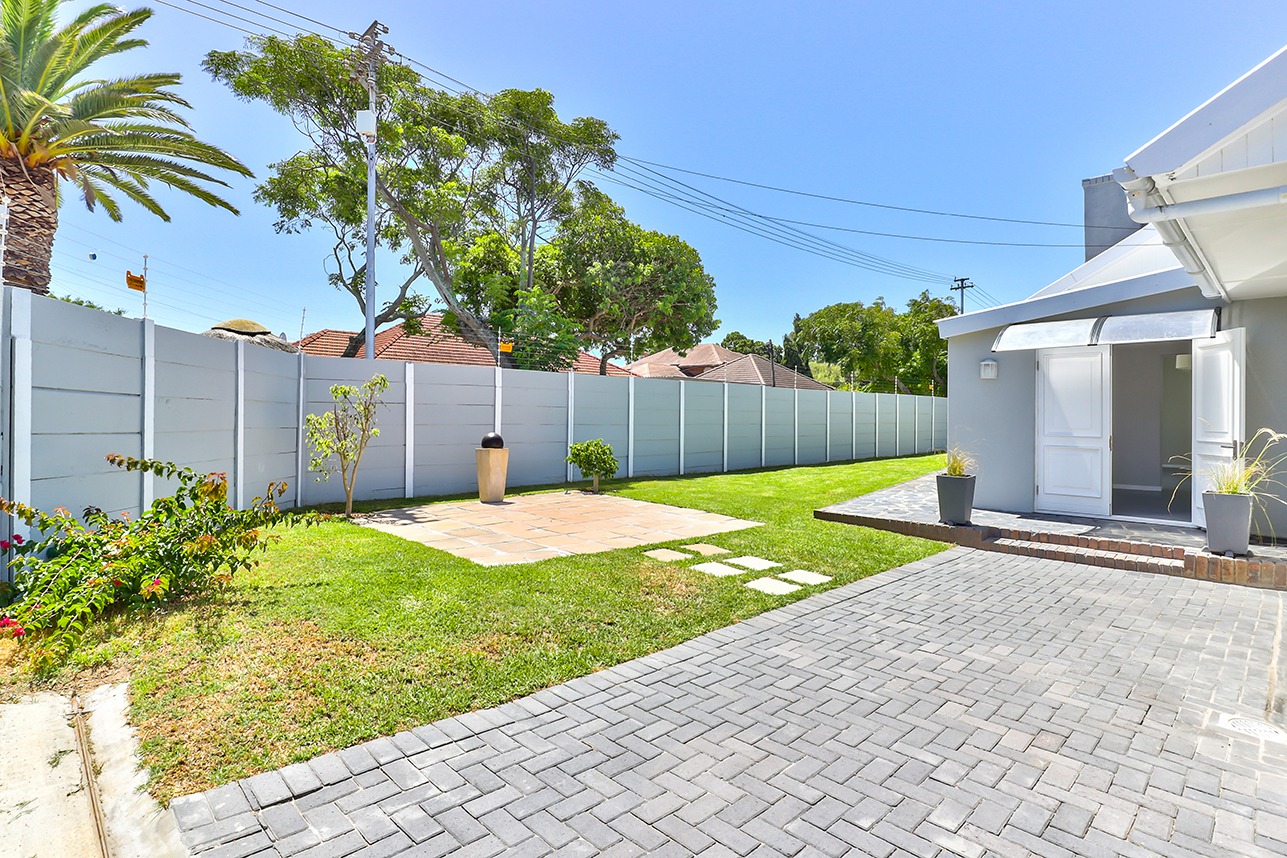 3 Bedroom House For Sale in Plumstead RE/MAX™ of Southern Africa