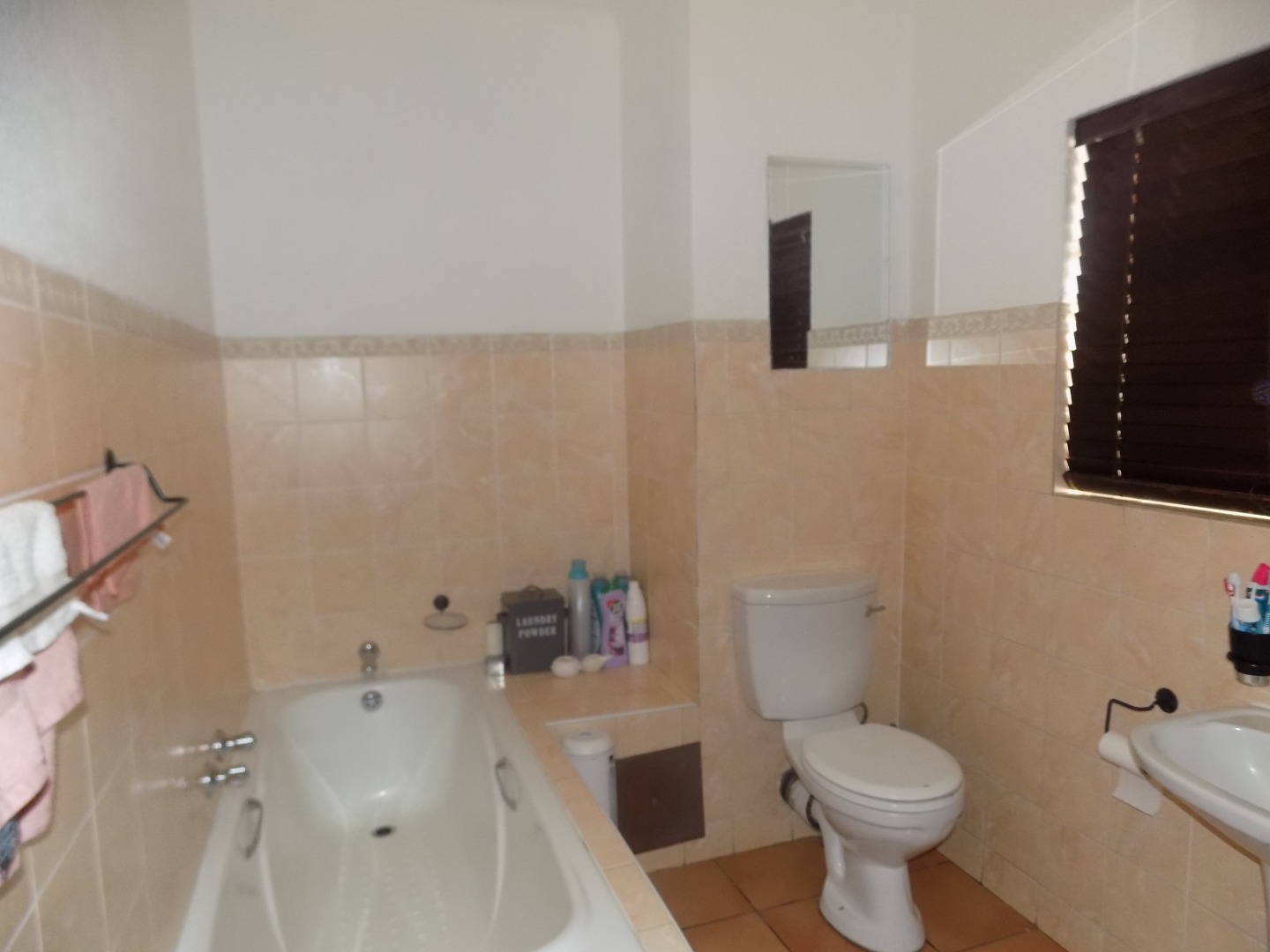 2 Bedroom Apartment / Flat To Rent in Halfway Gardens RE/MAX™ of