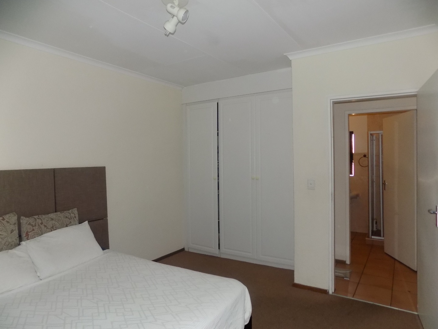 2 Bedroom Apartment / Flat To Rent in Halfway Gardens RE/MAX™ of