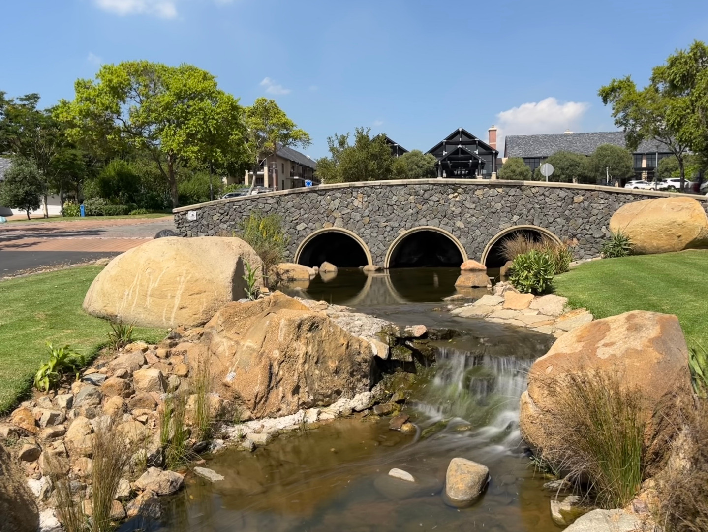 3 Bedroom House For Sale in Waterfall RE/MAX™ of Southern Africa