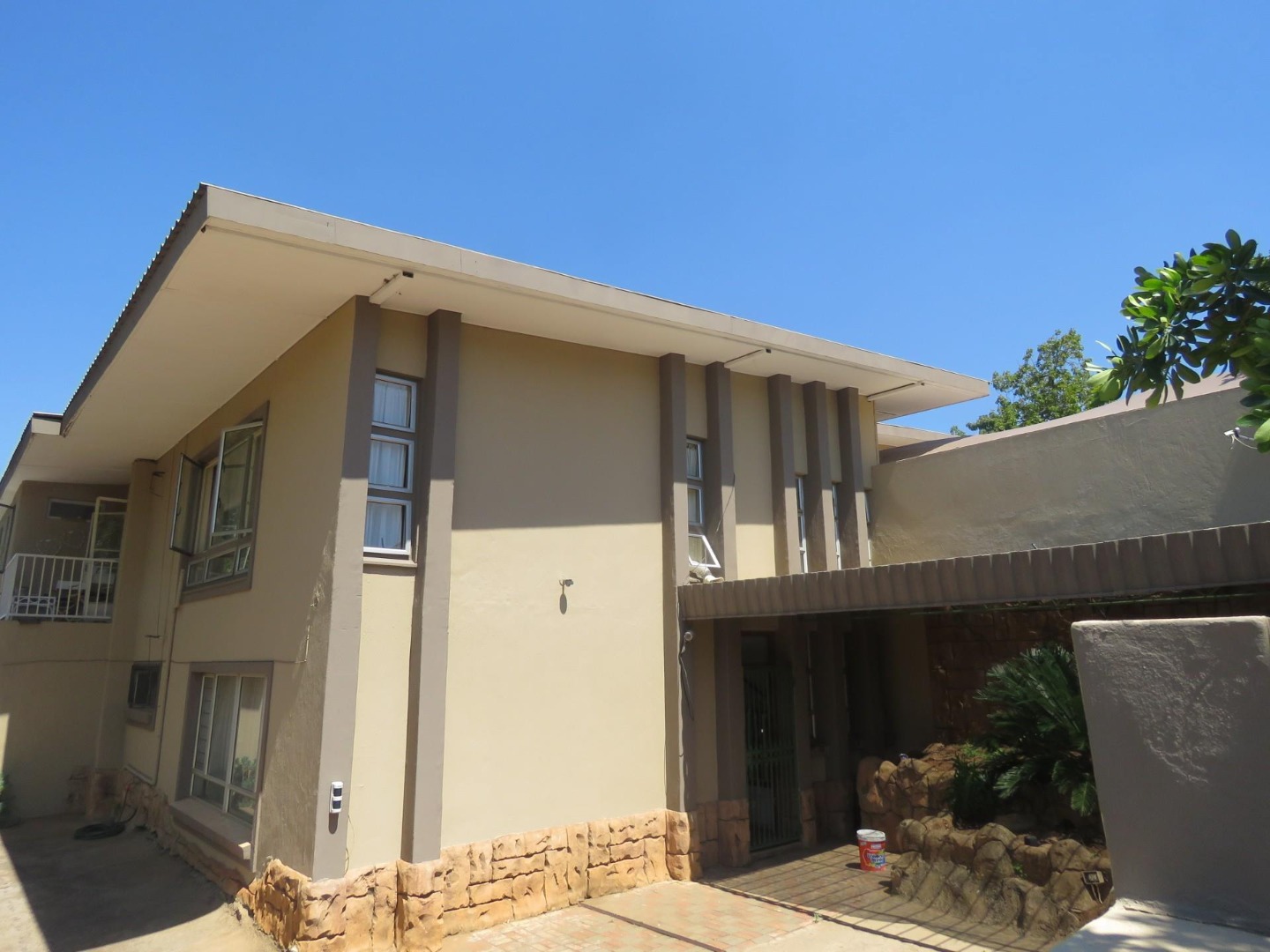 13 Bedroom House For Sale in Silverton RE/MAX™ of Southern Africa