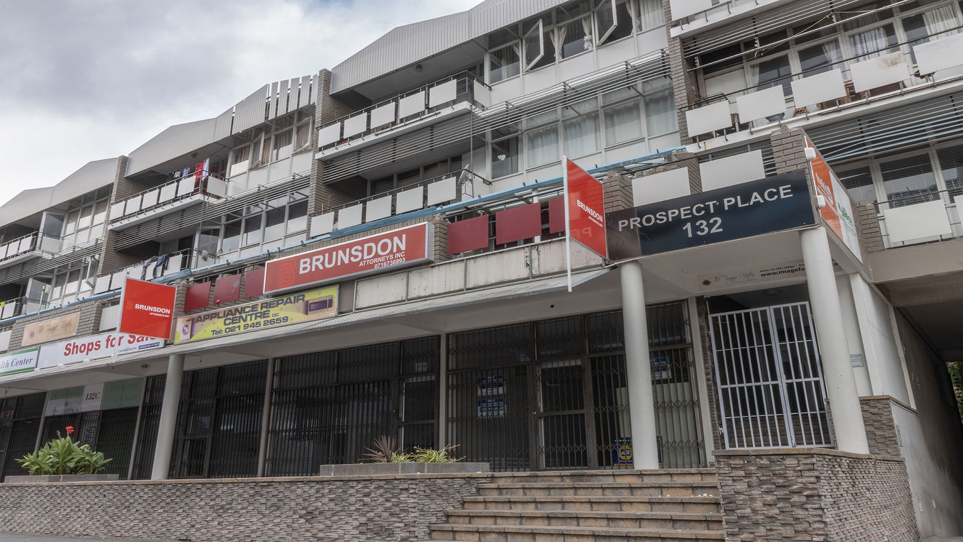 2 Bedroom Apartment / Flat For Sale in Oakdale RE/MAX™ of Southern Africa