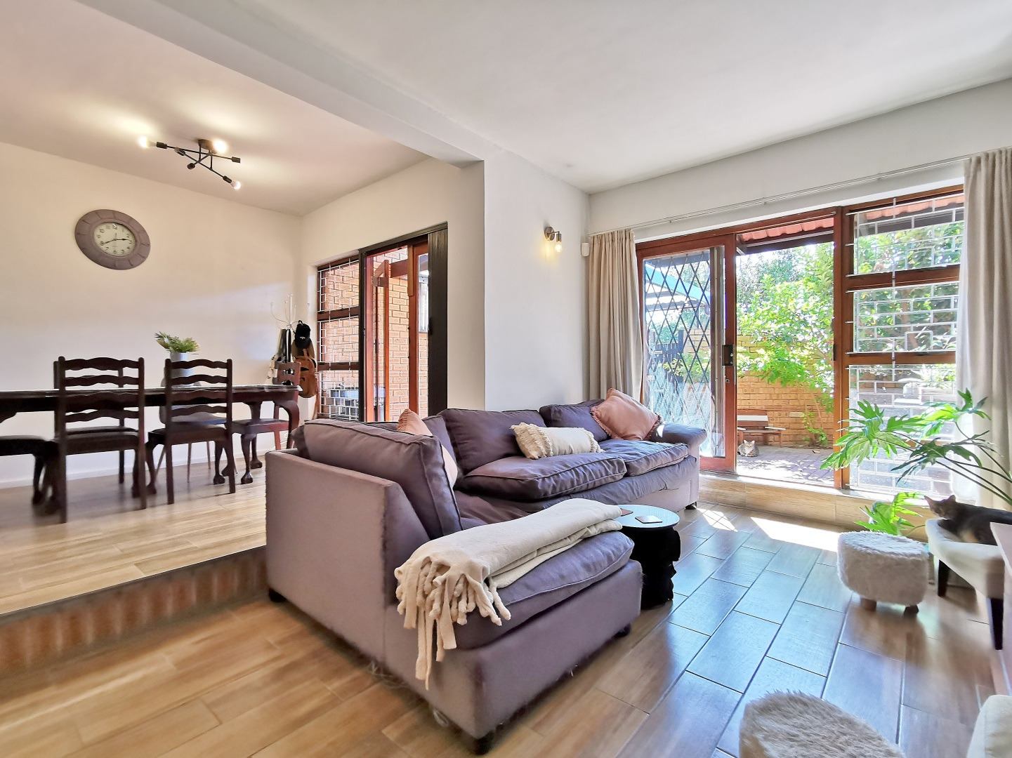 3 Bedroom Apartment / Flat For Sale in Walmer RE/MAX™ of Southern Africa