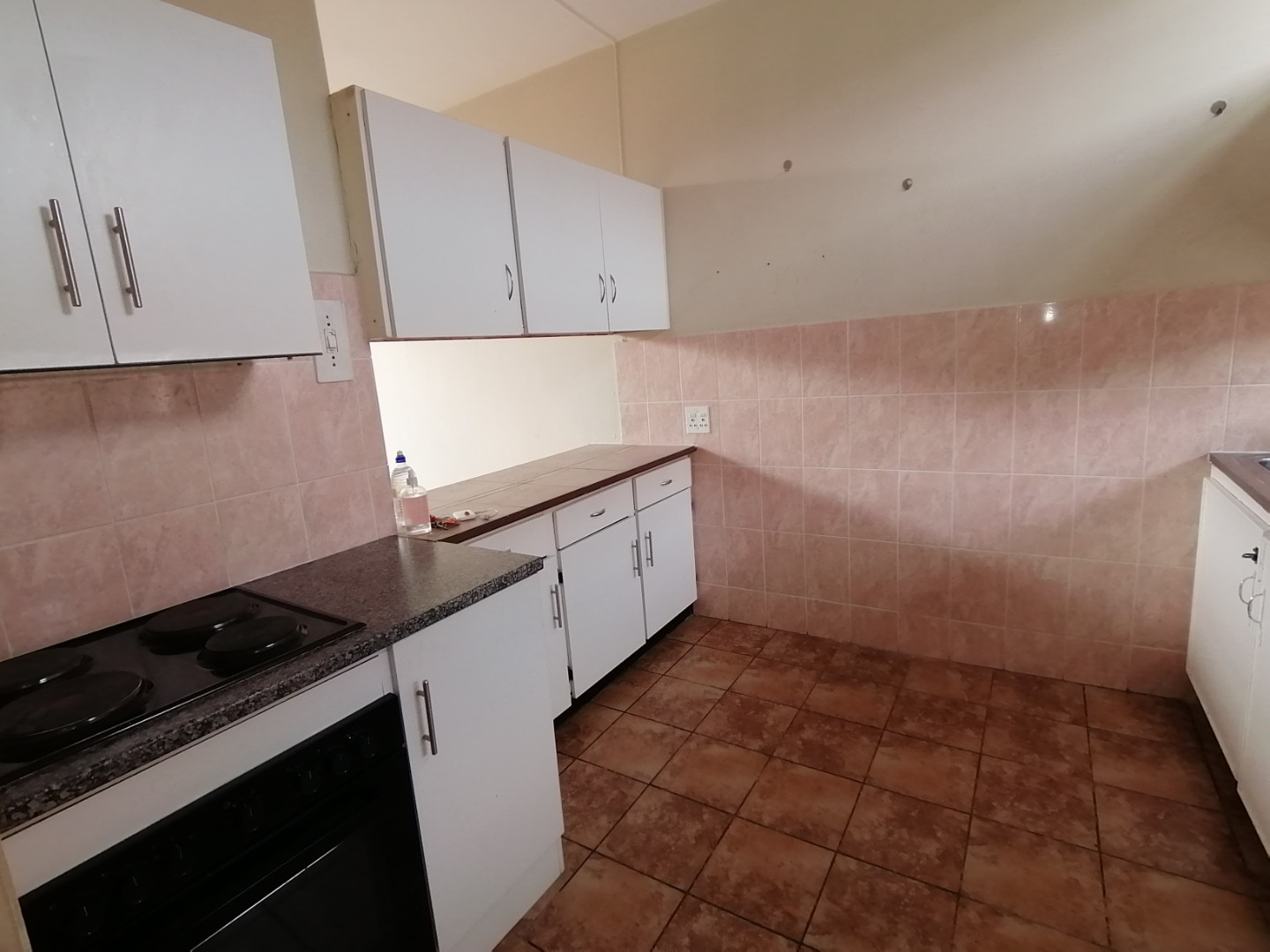 2 Bedroom Apartment / Flat To Rent in Greenhills RE/MAX™ of Southern