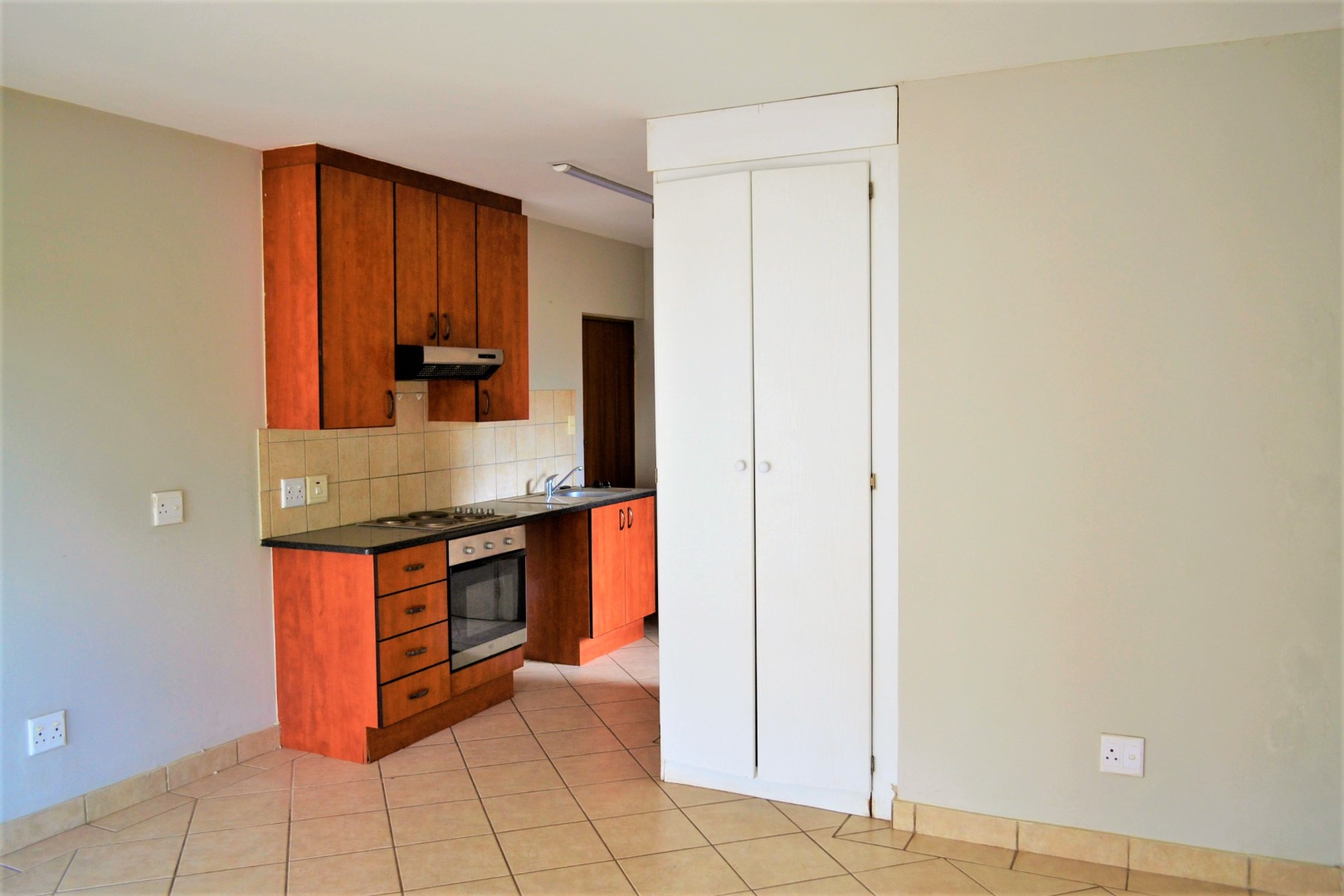 1 Bedroom Apartment / Flat To Rent in Tijger Vallei RE/MAX™ of Southern Africa