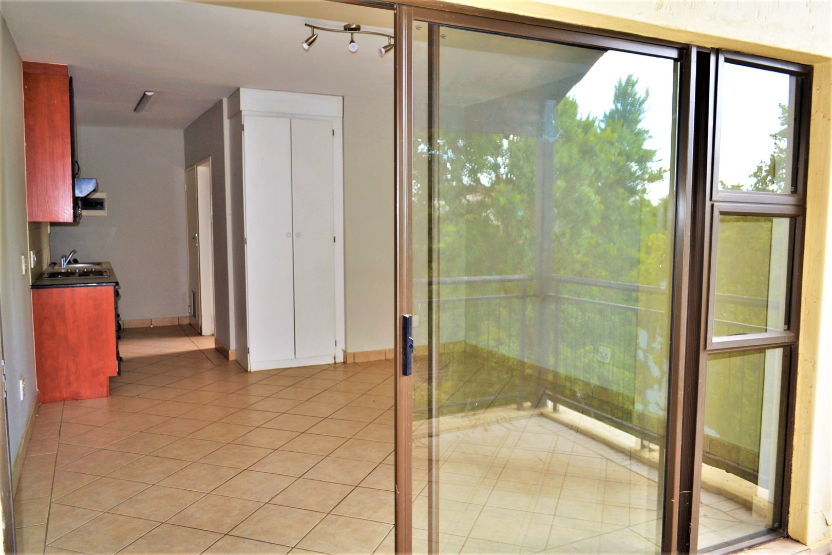 1 Bedroom Apartment / Flat To Rent in Tijger Vallei RE/MAX™ of Southern Africa