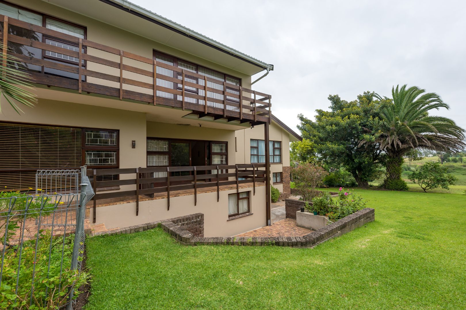 6 Bedroom House For Sale in Dormehls Drift RE/MAX™ of Southern Africa