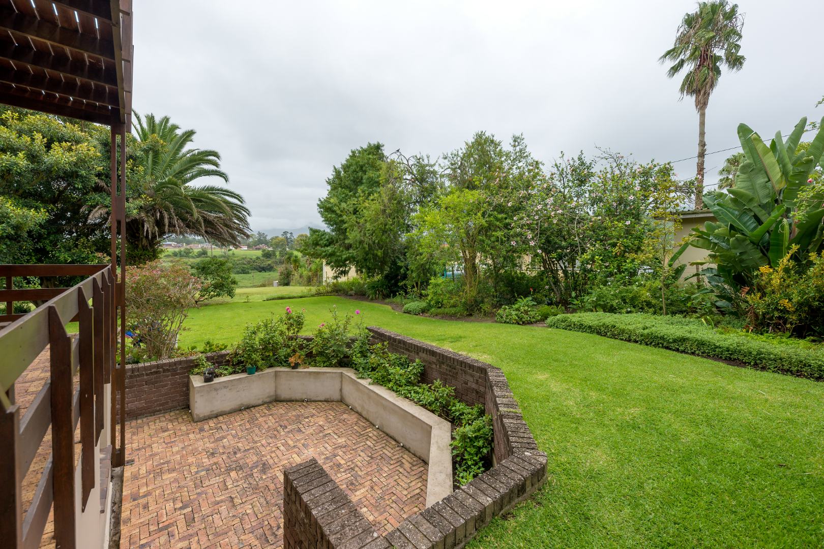 6 Bedroom House For Sale in Dormehls Drift RE/MAX™ of Southern Africa